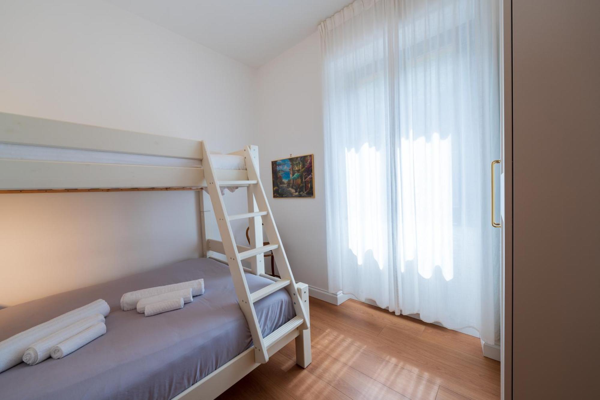 Stunning Apartment- Terrace And Swimming Pool Bellano Zewnętrze zdjęcie