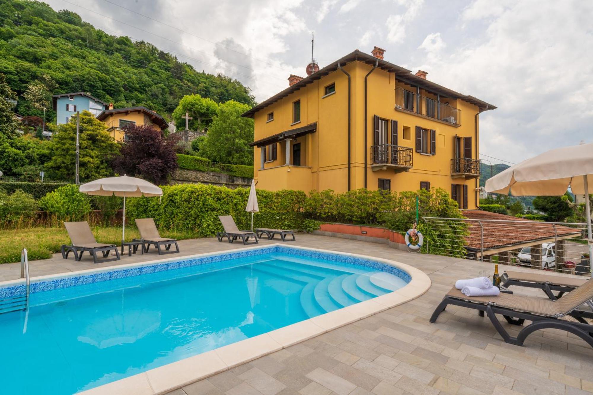 Stunning Apartment- Terrace And Swimming Pool Bellano Zewnętrze zdjęcie