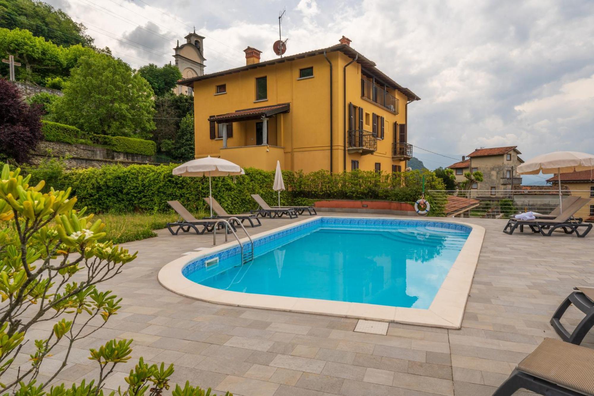Stunning Apartment- Terrace And Swimming Pool Bellano Zewnętrze zdjęcie
